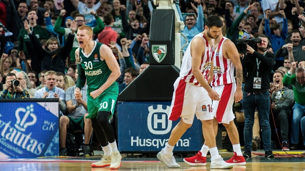 Στην Αρμάνι ο Ουάιτ! (photos+video)