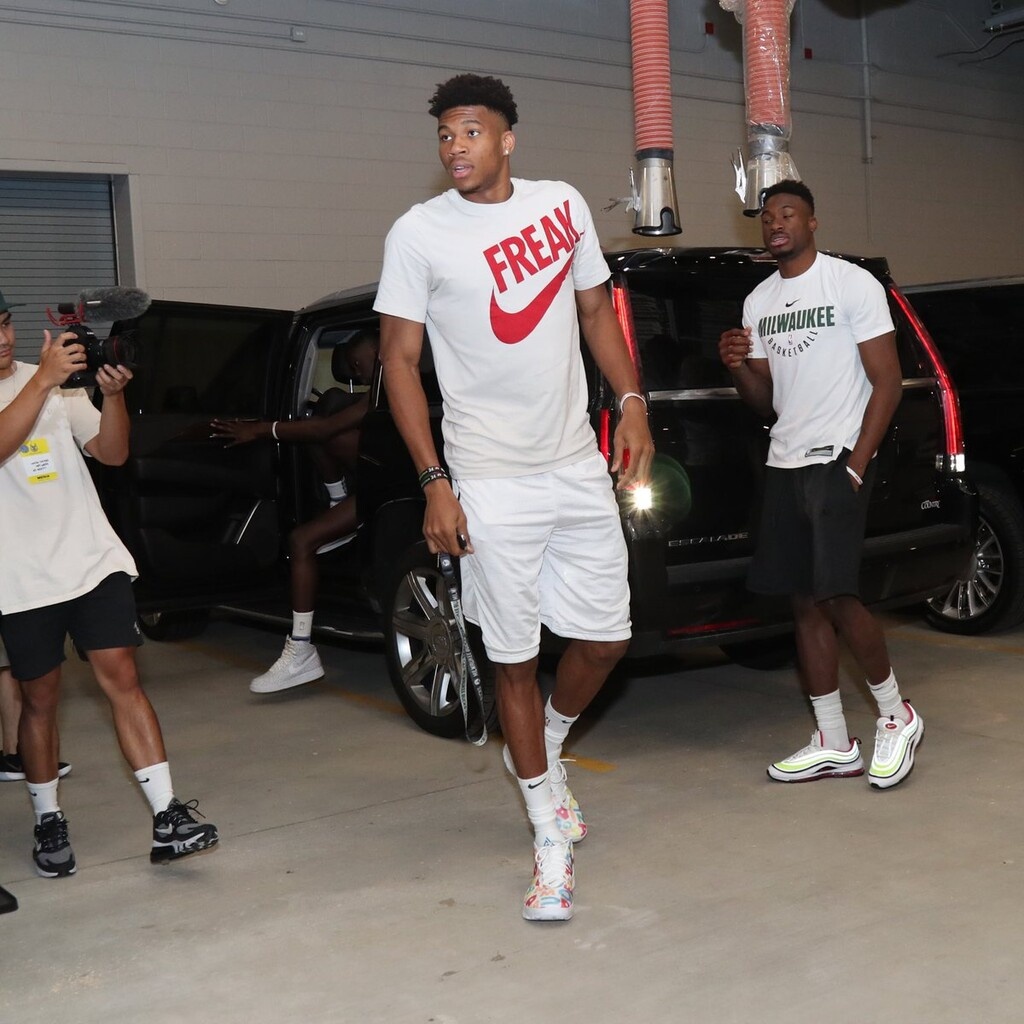 Αποθέωση για Greek Freak στο Μιλγουόκι! όλη η πόλη γιόρτασε τη Giannis Antetokounmpo Day