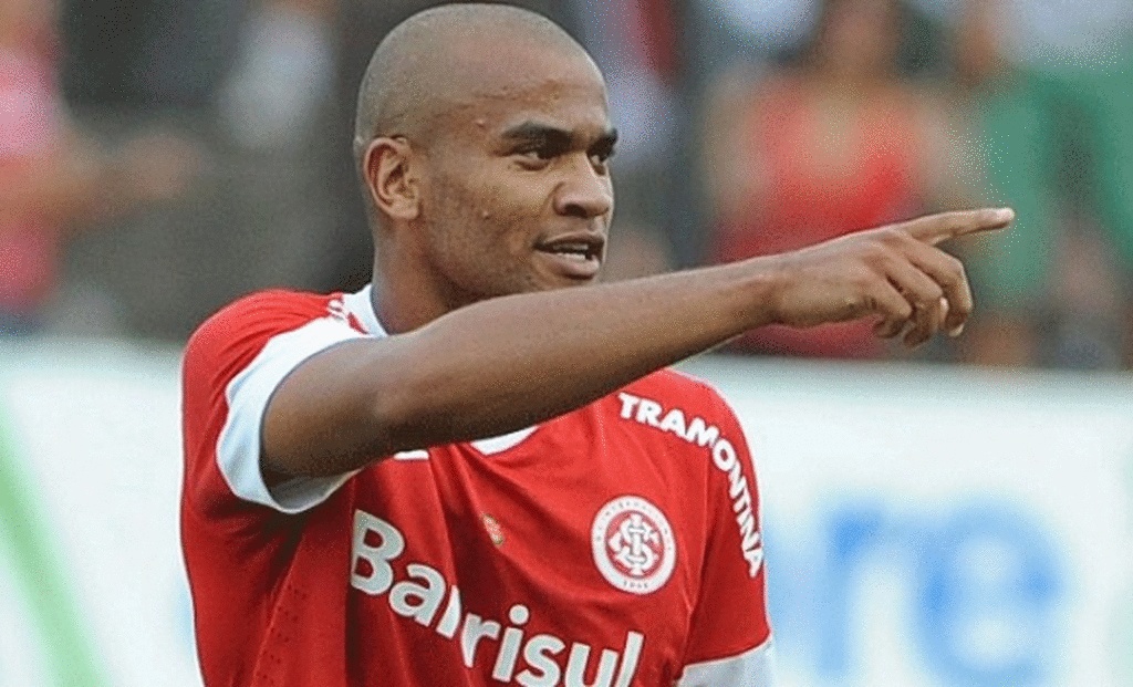 Ανανέωσε με Ιντερνασιονάλ ο Μολέδο (photos+video)