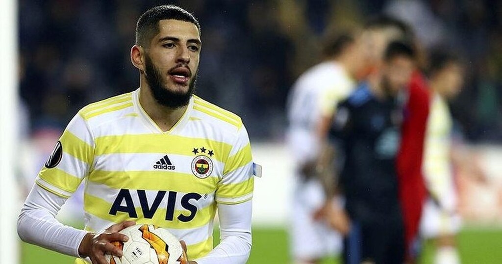 Η γαλλική ομάδα επιθυμεί να πουλήσει τον Μπενζιά, με τον ίδιο να αγωνίζεται την περασμένη περίοδο στη Φενέρ ως δανεικός.