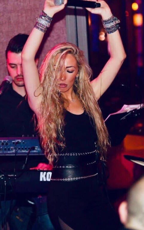 Η Βάσια Θεοδοσίου ξεσηκώνει το κοινό