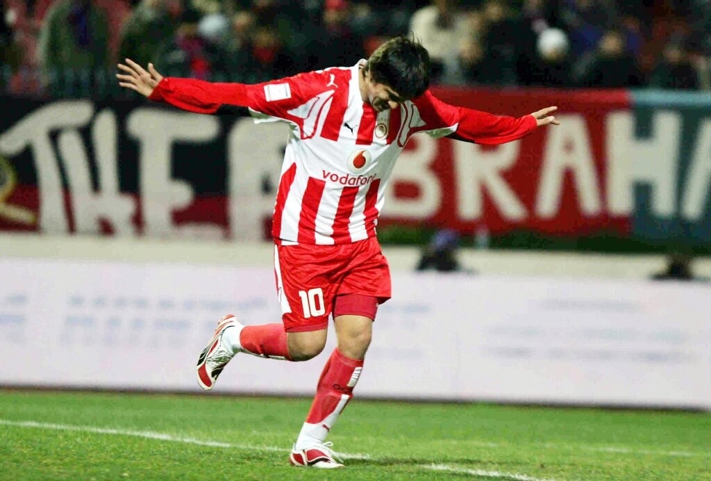 Ο Αργεντινός άσος υποστηρίζει ότι είναι αθώος, τονίζοντας πως όταν αγόρασε το αυτοκίνητο, το οποίο στη συνέχεια πούλησε, δεν γνώριζε πως τα έγγραφα ήταν πλαστά