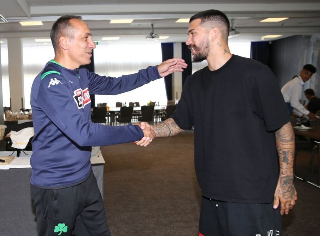 Παναθηναϊκός: Έφτασε στην Ολλανδία ο Κολοβός (photos)