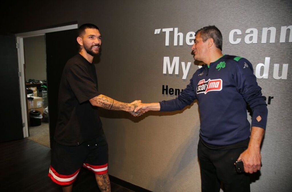 Παναθηναϊκός: Έφτασε στην Ολλανδία ο Κολοβός (photos)