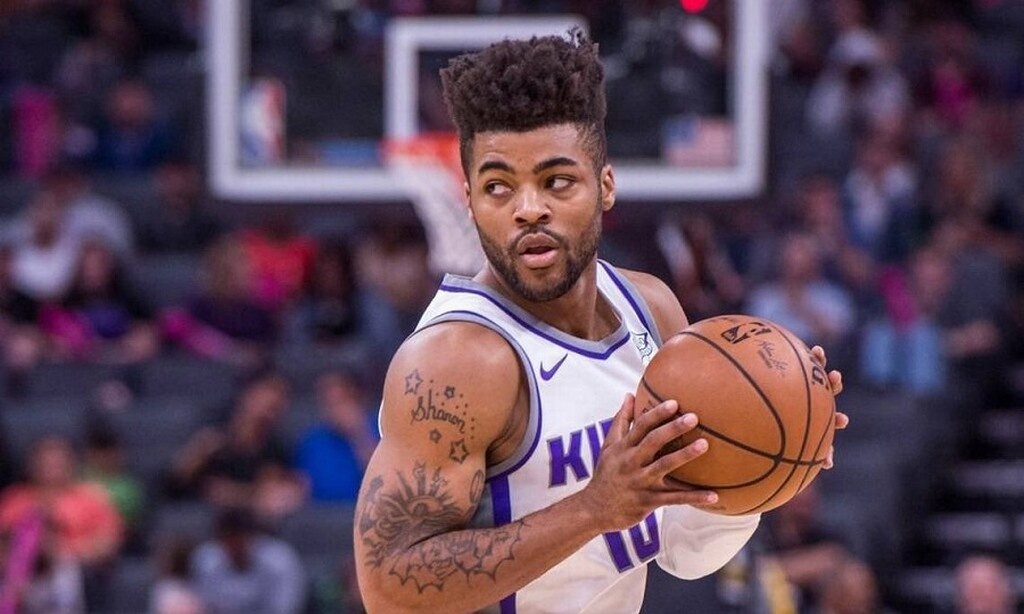 Στους Μπακς ο Μέισον