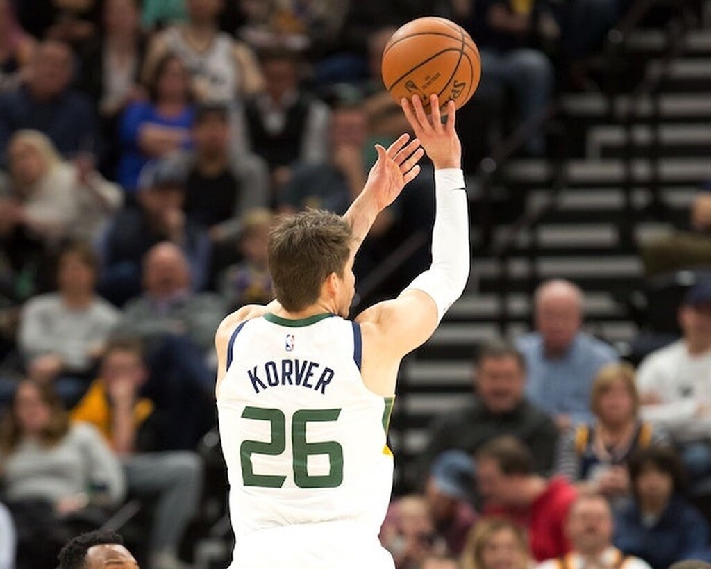 Στους Μπακς ο Κόρβερ (photos)