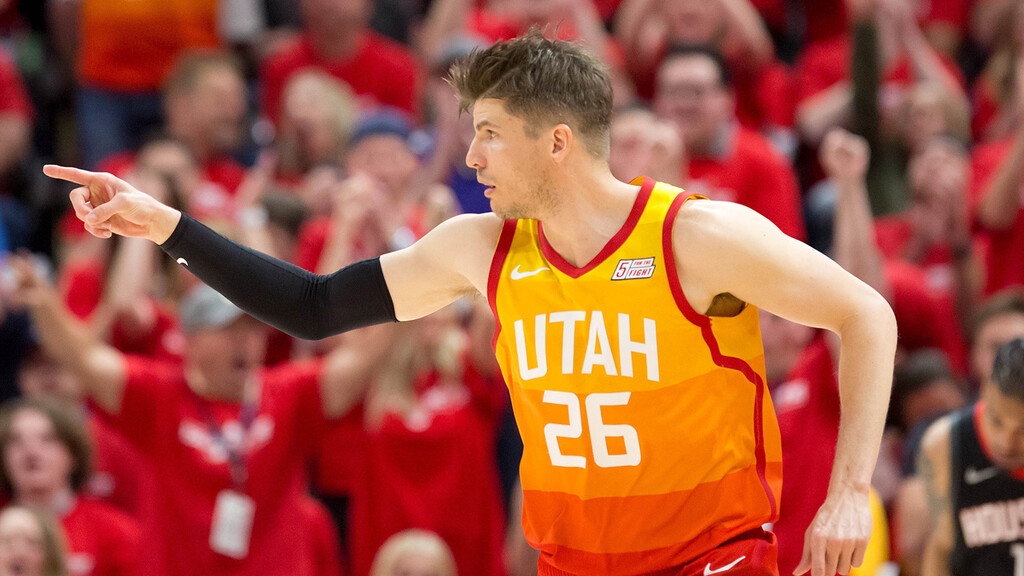 Στους Μπακς ο Κόρβερ (photos)