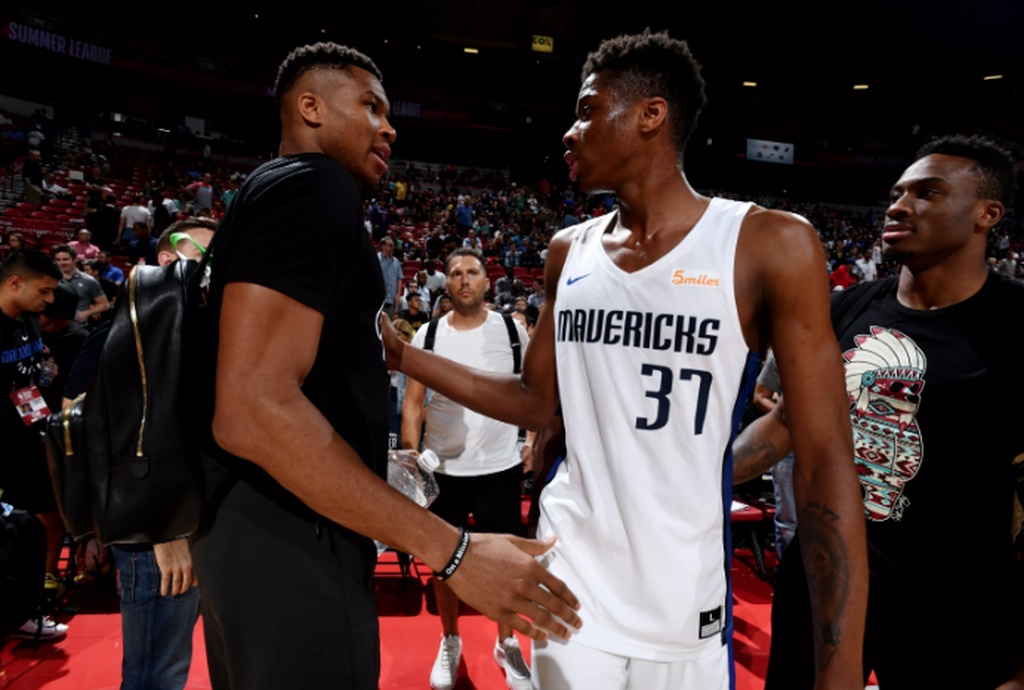 NBA: Προς Λέικερς ο Αντετοκούνμπο! (photos+video)