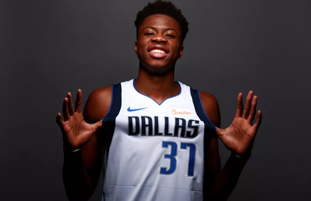 NBA: Προς Λέικερς ο Αντετοκούνμπο! (photos+video)