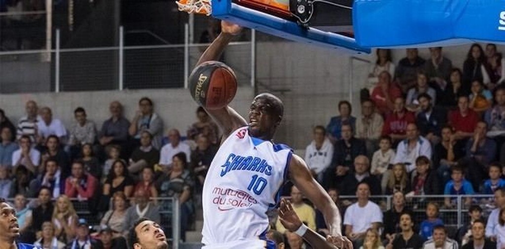 «Ψήλωσε» με Φαλ η Τουρκ Τέλεκομ (photos+video)