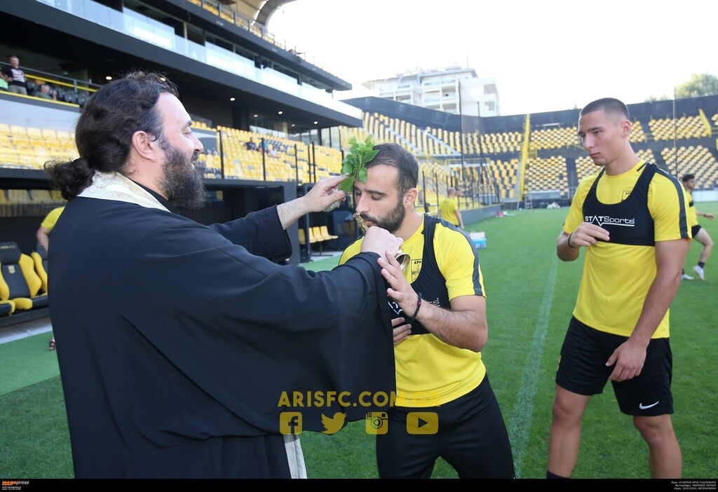 Άρης: Προπόνηση και αγιασμός στο «Κλ. Βικελίδης» (photos)