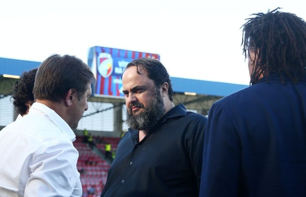 Βικτόρια Πλζεν – Ολυμπιακός: Με Μαρινάκη οι «ερυθρόλευκοι» (photos)