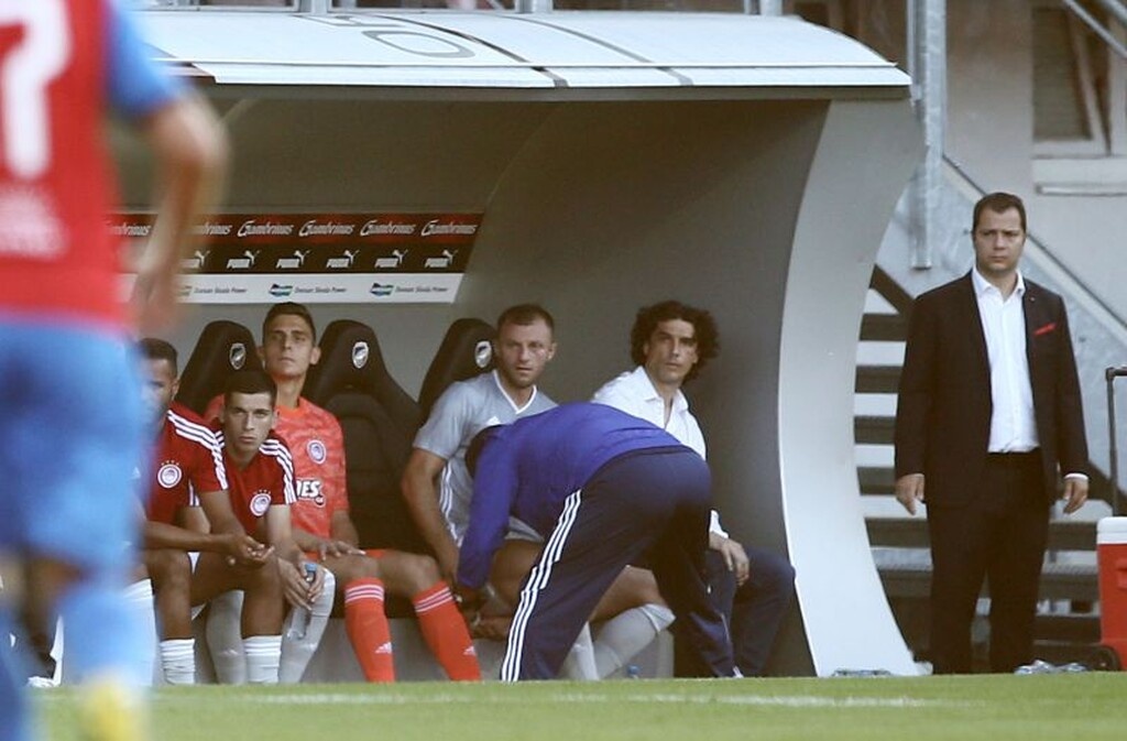 Βικτόρια Πλζεν – Ολυμπιακός: «Πλήγμα» με Αβραάμ Παπαδόπουλου (photos)