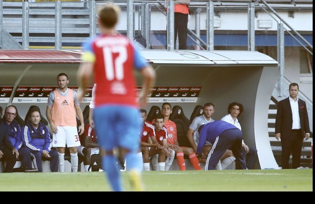 Βικτόρια Πλζεν – Ολυμπιακός: «Πλήγμα» με Αβραάμ Παπαδόπουλου (photos)