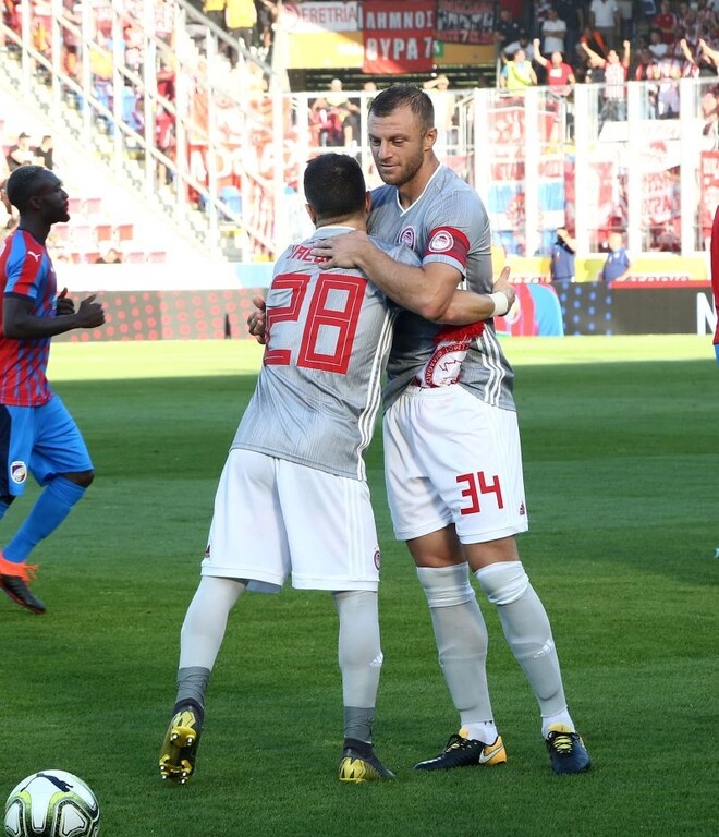 Βικτόρια Πλζεν – Ολυμπιακός: «Πλήγμα» με Αβραάμ Παπαδόπουλου (photos)