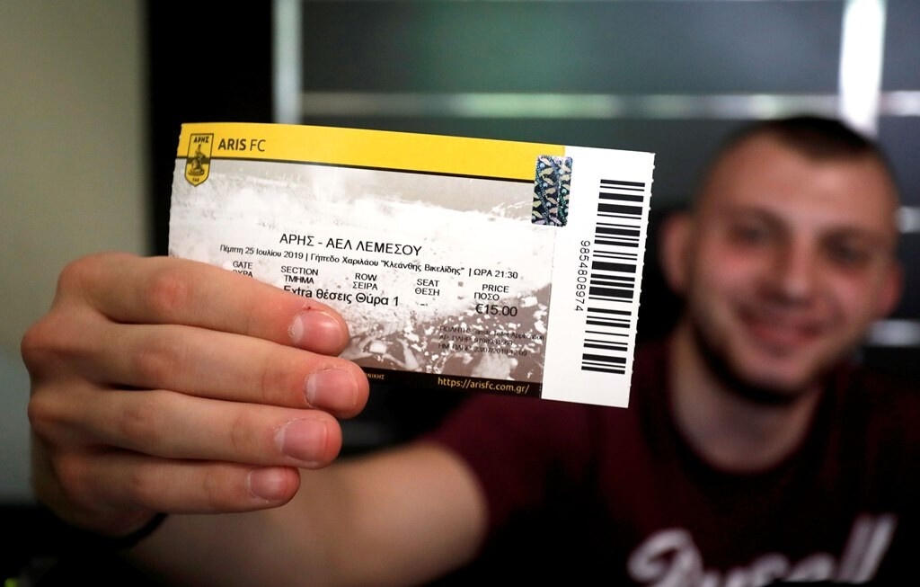 Άρης-ΑΕ Λεμεσού: Ουρές για ένα εισιτήριο στο «Κλ. Βικελίδης» (photos)