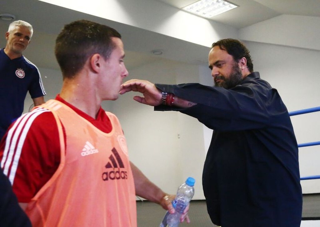 Βικτόρια Πλζεν – Ολυμπιακός: Με Μαρινάκη οι «ερυθρόλευκοι» (photos)
