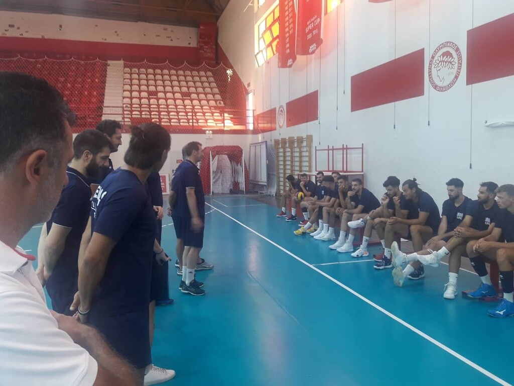 Ανδρεόπουλος: «Να ανέβει επίπεδο το ελληνικό βόλεϊ» (photos)
