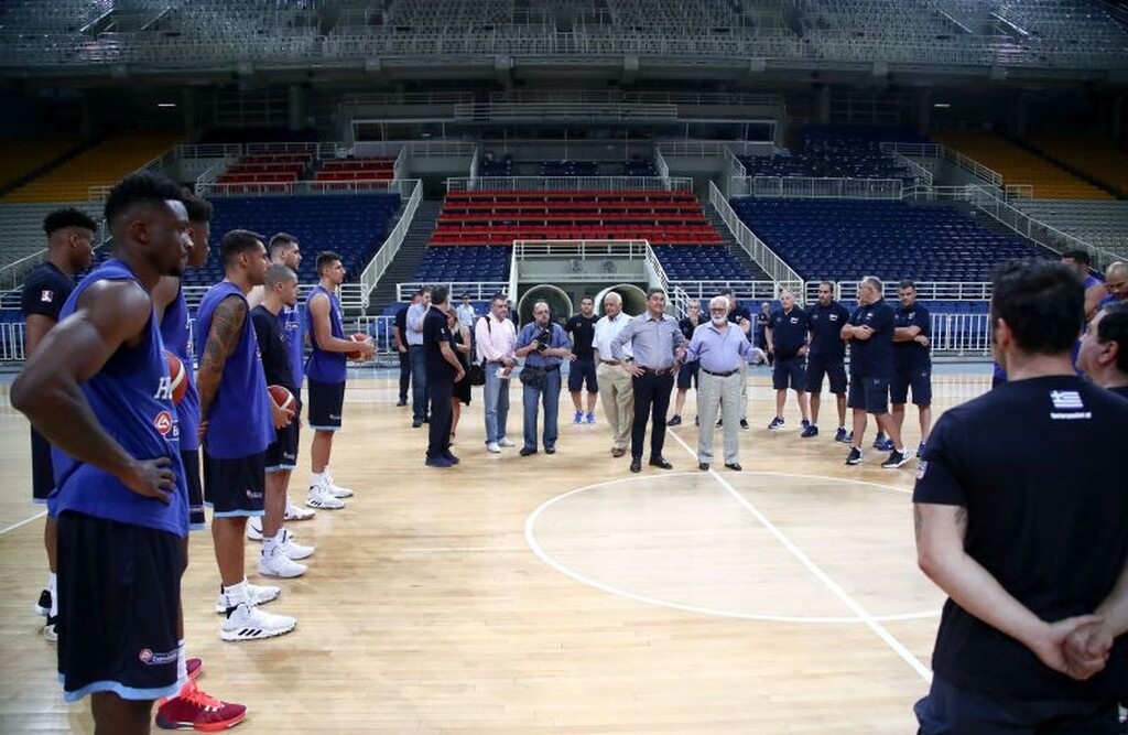 Στην προπόνηση της Εθνικής ο Αυγενάκης (photos)