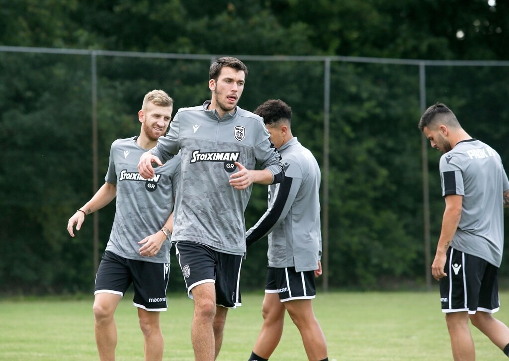 Παράλληλα γίνεται αναζήτηση για την κατάλληλη πρόταση για τη παραχώρηση του Τιμπό Μουλέν, αλλά και για τους δανεισμούς των Μελιόπουλου, Μπουργάνη, Μαρκόφσκι και Συμέων Παπαδόπουλου, που δεν έχουν θέση στα πλάνα του Άμπελ Φερέιρα.