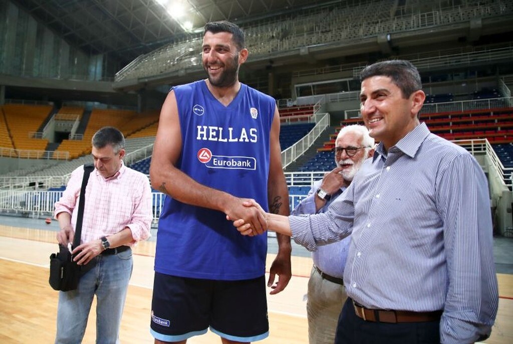 Στην προπόνηση της Εθνικής ο Αυγενάκης (photos)