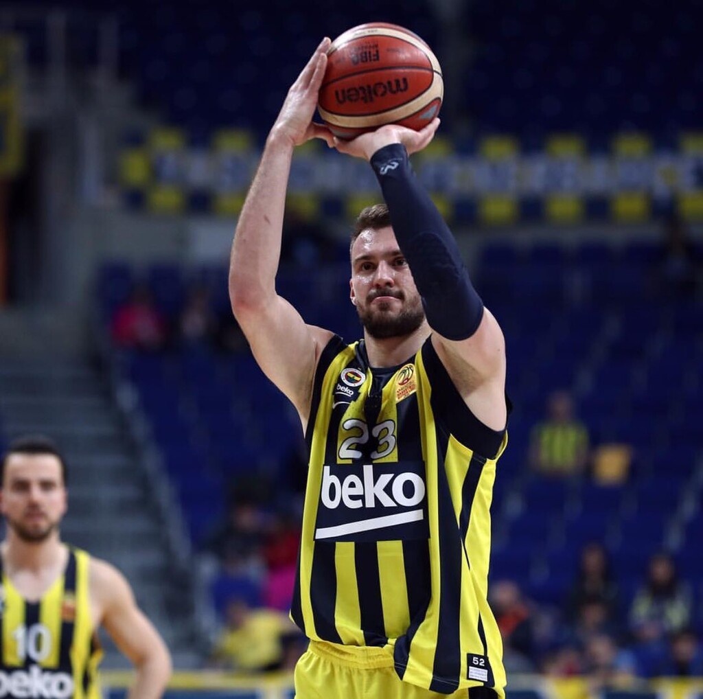 NBA: Στους Γκρίζλις και επίσημα ο Γκούντουριτς (video+photos)