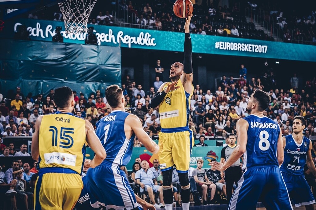«Μπαμ» με Μολντοβεάνου ο Ήφαιστος (videos+photos)