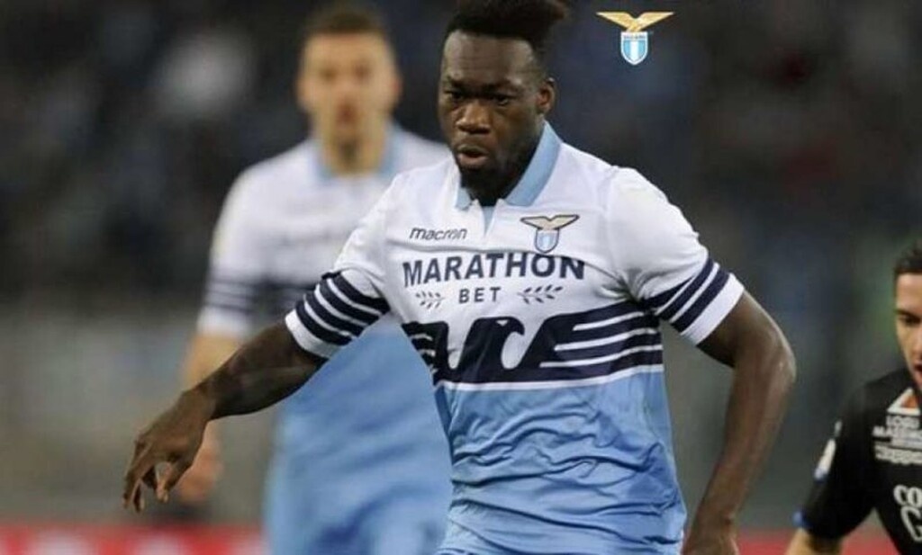 Ωστόσο υπάρχει και το σενάριο για μια πιο έμπειρη λύση, που ίσως είναι ο Φελίπε Καϊσέδο της Λάτσιο, ο οποίος ίσως βρεθεί στην έξοδο αν αποκτηθεί άλλος φορ από τους Ιταλούς