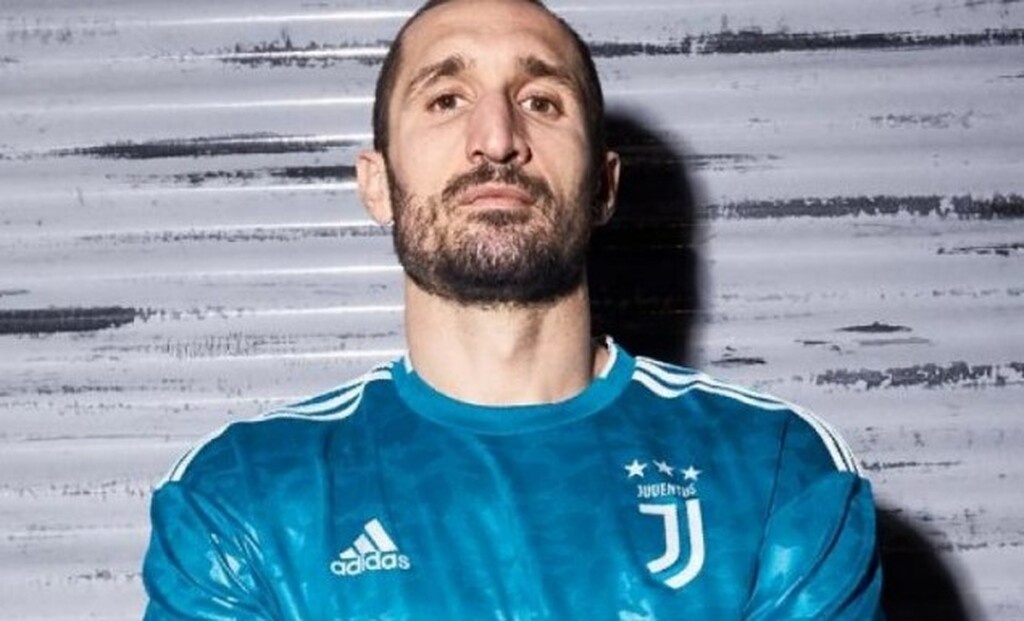 Γιουβέντους: Αυτή είναι η τρίτη εμφάνιση (photos)