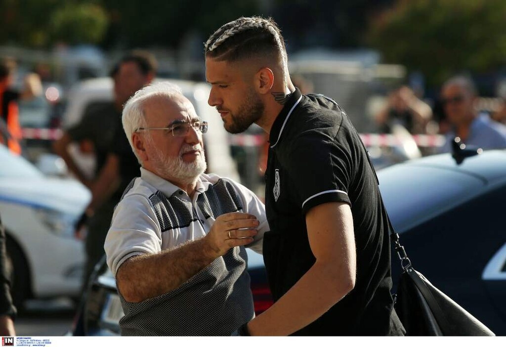 ΠΑΟΚ-Άγιαξ: Η αποθέωση στον Ιβάν Σαββίδη και η αγκαλιά με Φερέιρα (photos)