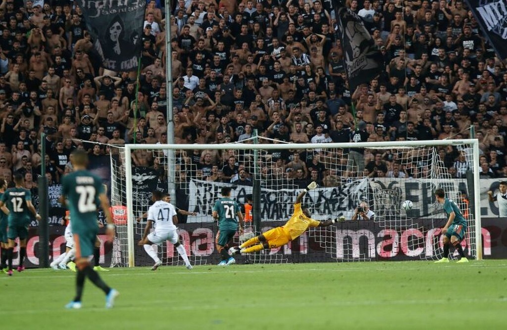 ΠΑΟΚ-Άγιαξ 2-1: Τα γκολ της ανατροπής από Άκπομ και Μάτος (videos+photos)