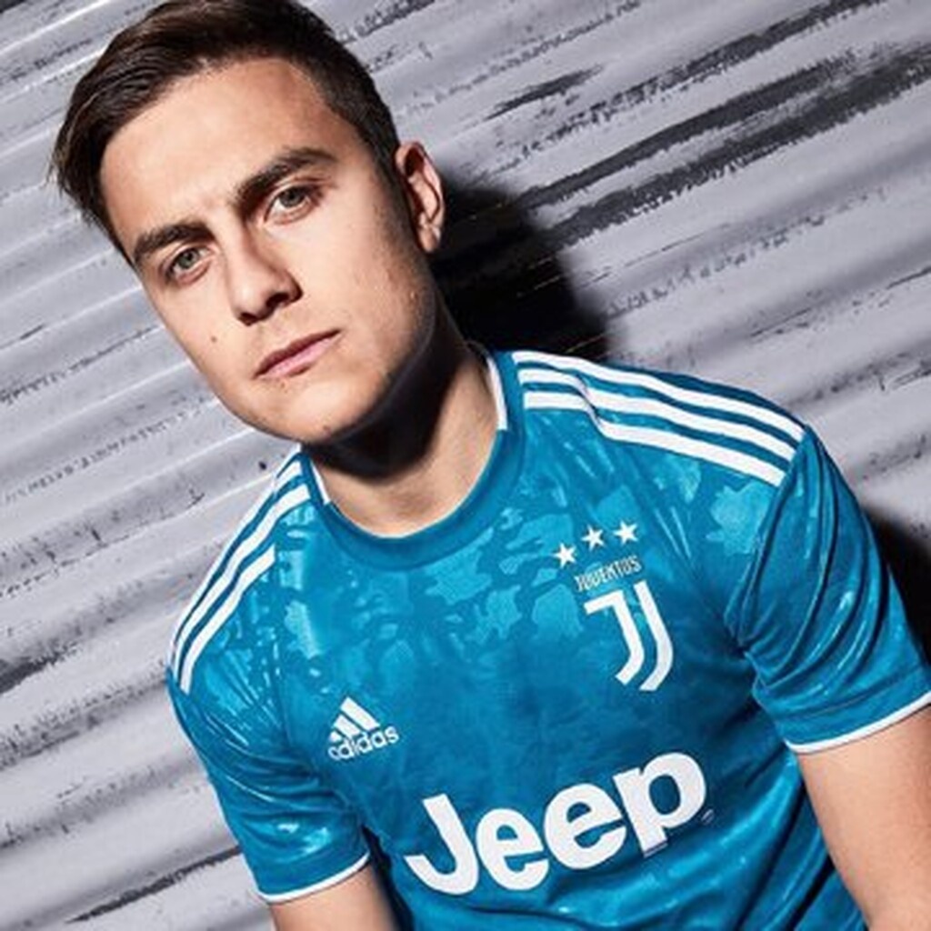 Γιουβέντους: Αυτή είναι η τρίτη εμφάνιση (photos)