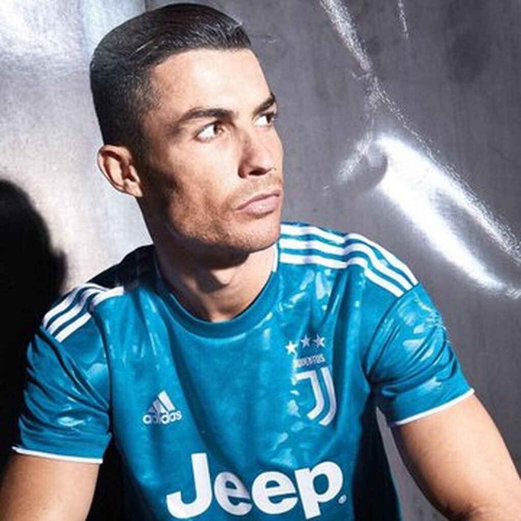 Γιουβέντους: Αυτή είναι η τρίτη εμφάνιση (photos)