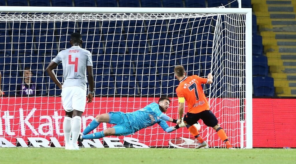 Μπασάκσεχιρ-Ολυμπιακός: Η σωτήρια απόκρουση πέναλτι του Σα (photos+video)