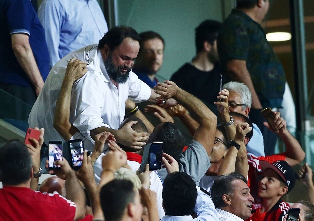 Μπασάκσεχιρ-Ολυμπιακός: Έτσι έζησε το ματς ο Μαρινάκης (photos)