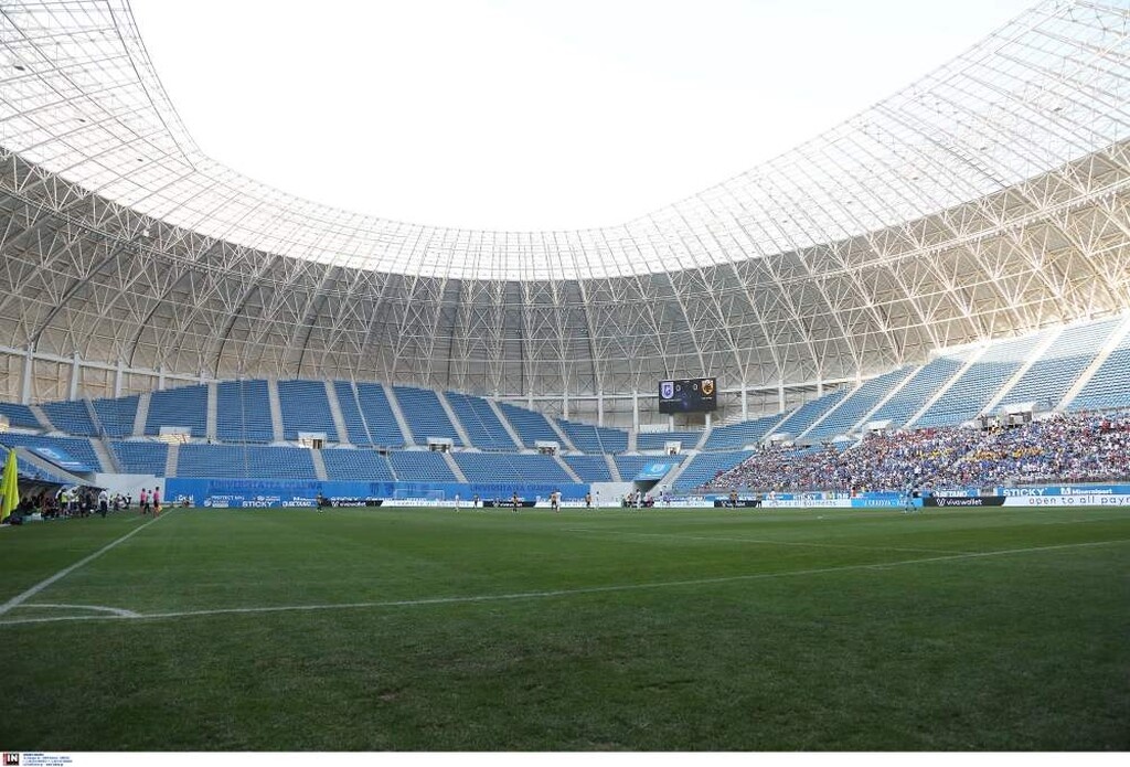 Κραϊόβα-ΑΕΚ: Όμορφες εικόνες με πιτσίρικια στις εξέδρες (photos)