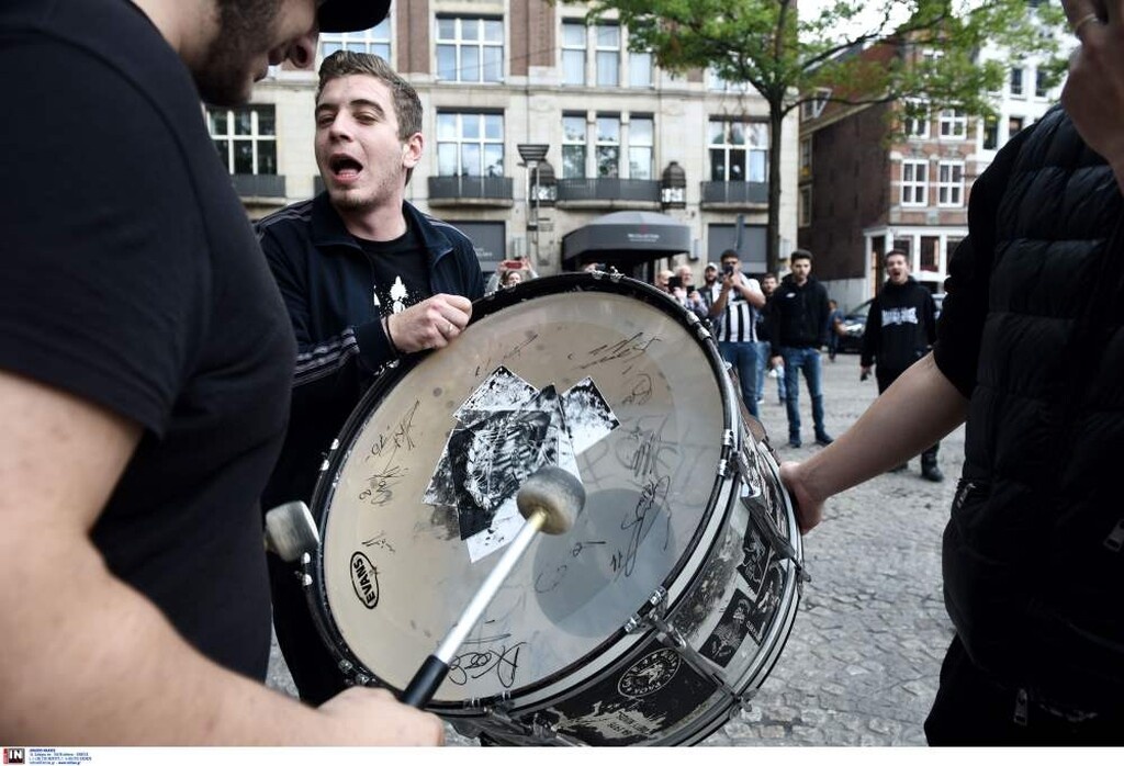 Άγιαξ-ΠΑΟΚ: «Ασπρόμαυρο» πάρτι στην Ολλανδία και στο «Γιόχαν Κρόιφ Αρένα» (photos)