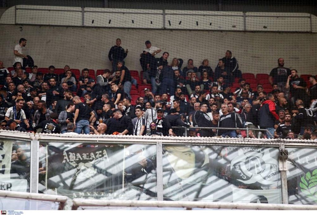 Άγιαξ-ΠΑΟΚ: «Ασπρόμαυρο» πάρτι στην Ολλανδία και στο «Γιόχαν Κρόιφ Αρένα» (photos)