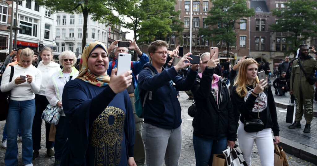 Άγιαξ-ΠΑΟΚ: «Ασπρόμαυρο» πάρτι στην Ολλανδία και στο «Γιόχαν Κρόιφ Αρένα» (photos)