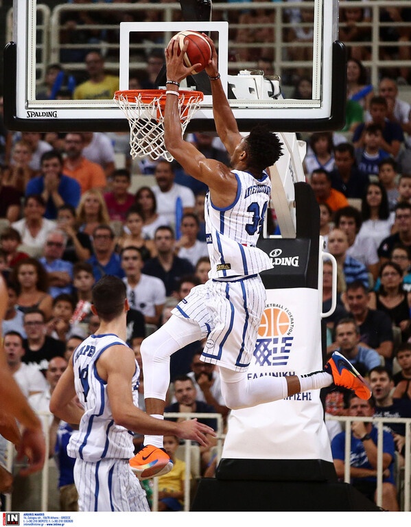 Το «αγριεμένο» ξεκίνημα του Αντετοκούμπο στο «Ακρόπολις» και ο «μαγικός» Καλάθης (videos)