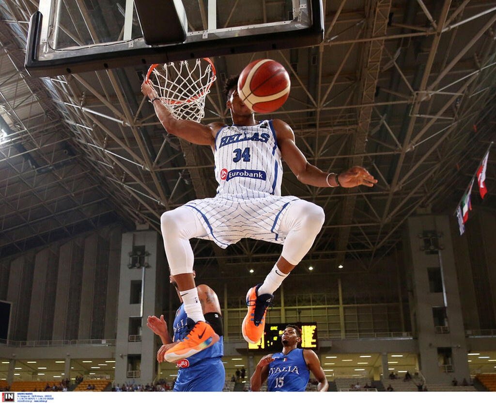 Το «αγριεμένο» ξεκίνημα του Αντετοκούμπο στο «Ακρόπολις» και ο «μαγικός» Καλάθης (videos)