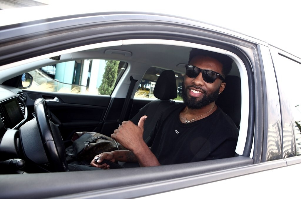 Στην Αθήνα ο Λάνγκφορντ: «Μονόδρομος το ναι στην ΑΕΚ» (photos)