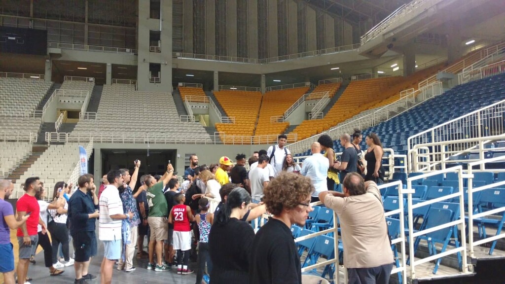«Τρέλα» για Αντετοκούνμπο στο ΟΑΚΑ (videos+photos)