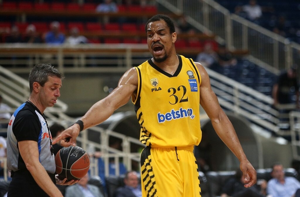 ΑΕΚ: Η… παράκληση του Χάντερ για να πληρωθεί (photo)