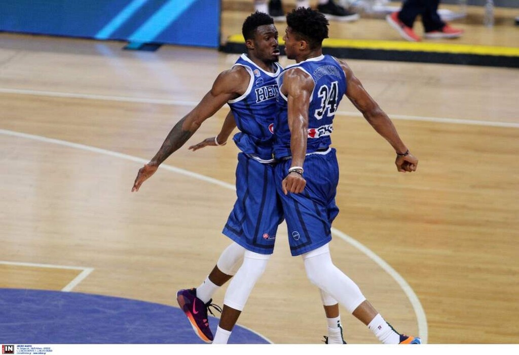 Το τρίποντο της παράτασης και ο «τρελός» πανηγυρισμός (video)