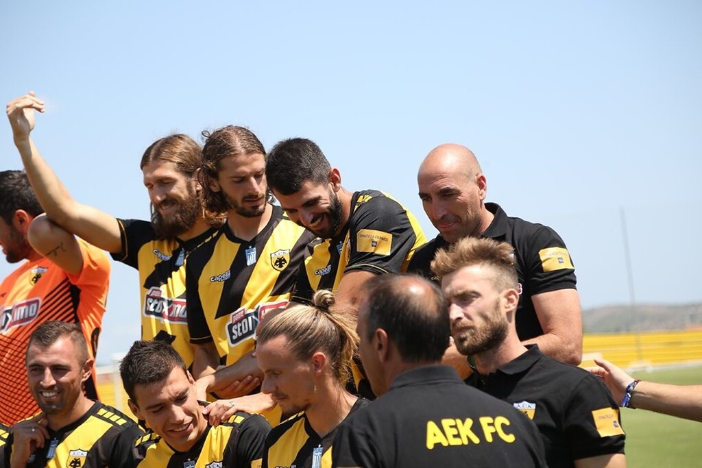 ΑΕΚ: Χαμόγελα και πλάκες στην επίσημη φωτογράφιση (photos)