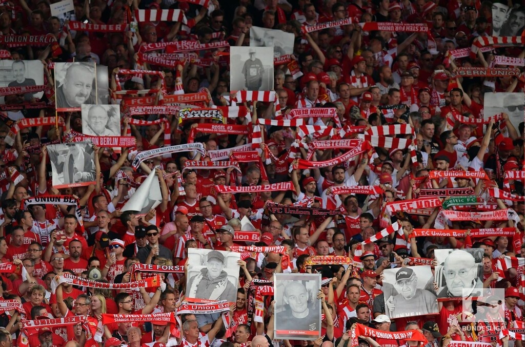 Ουνιόν Βερολίνου: Συγκινητική κίνηση των οπαδών για όσους έχουν... φύγει (photos+videos)