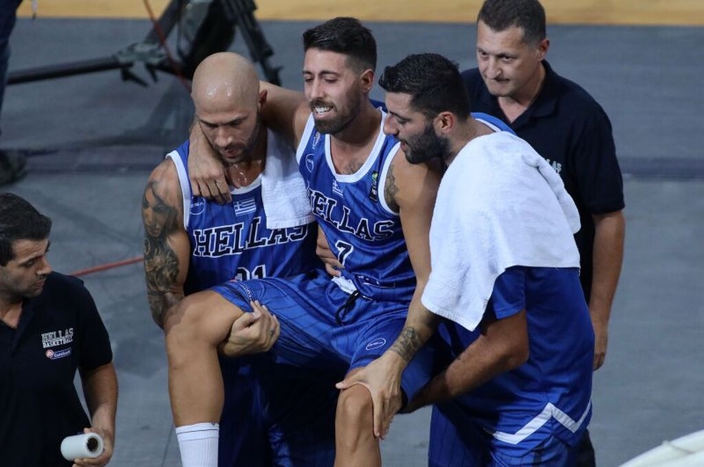 Συγκινητική κίνηση Αθηναίου, πήγε ΟΑΚΑ για την αναχώρηση της Εθνικής! (photos)