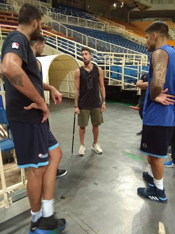 Συγκινητική κίνηση Αθηναίου, πήγε ΟΑΚΑ για την αναχώρηση της Εθνικής! (photos)