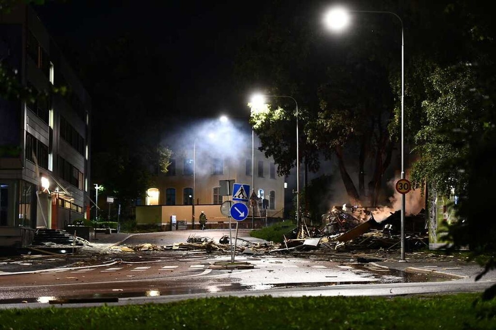 Οι τοπικές συγκοινωνίες επηρεάστηκαν.